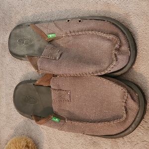 Mens Sanuk slip ons